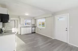 267 W High St, London, OH 43140 - Photo 3