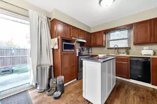 2945 Voeller Cir, Grove City, OH 43123 - Photo 11