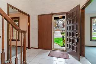 111 N Nob Hill Dr, Gahanna, OH 43230 - Photo 17
