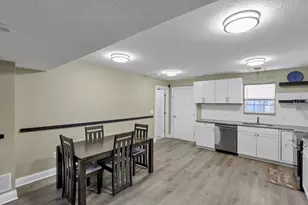 622 S Ashburton Rd, Columbus, OH 43213 - Photo 13