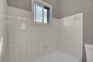 160 N Sylvan Ave, Columbus, OH 43204 - Photo 11