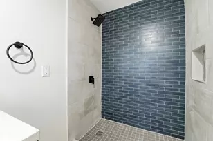 798 E Mithoff St, Columbus, OH 43206 - Photo 17