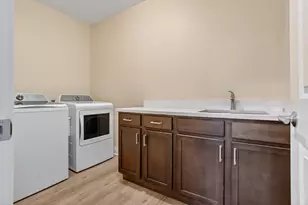 3832 Emmons Ave, Columbus, OH 43219 - Photo 31