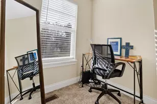 3832 Emmons Ave, Columbus, OH 43219 - Photo 23