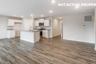 407 Garnet Rnch Dr, Delaware, OH 43015 - Photo 13