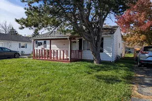 695 Demorest Rd, Columbus, OH 43204 - Photo 1