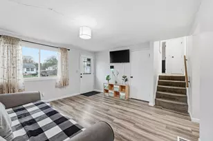 2252 Meridian Ct, Columbus, OH 43232 - Photo 3