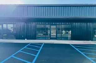 2563 E Main St, Lancaster, OH 43130 - Photo 1