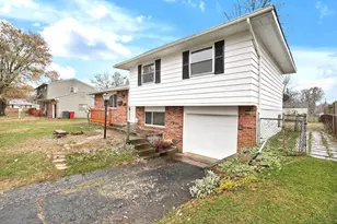 5323 S Sundale Pl, Columbus, OH 43232 - Photo 3