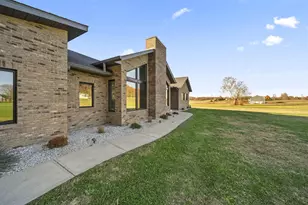 3489 Country Club Rd SW, Lancaster, OH 43130 - Photo 3