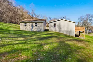 10115 Old River Rd, Blue Rock, OH 43720 - Photo 15