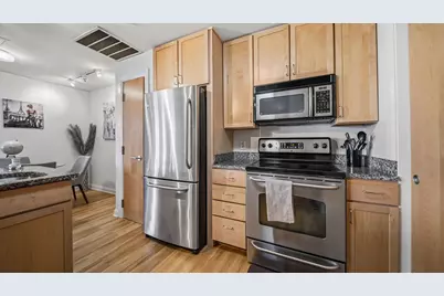 196 S Grant Avenue #607, Columbus, OH 43215 - Photo 3