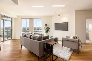 196 S Grant Ave, Columbus, OH 43215 - Photo 13