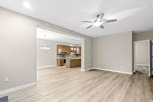 251 Daniel Burnham Square, Columbus, OH 43215 - Photo 9