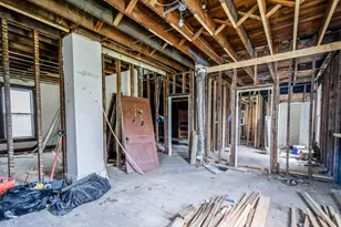 216 E 1st St, London, OH 43140 - Photo 3