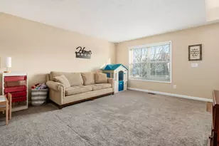 206 Fairgrounds St, Pataskala, OH 43062 - Photo 5