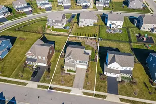 4032 Stonehill Wy, Powell, OH 43065 - Photo 3