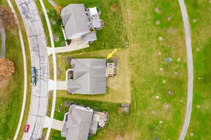 886 Ballater Dr, Delaware, OH 43015 - Photo 63