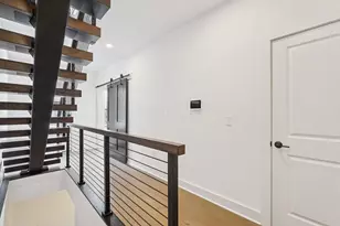 286 Dickenson St, Columbus, OH 43215 - Photo 37