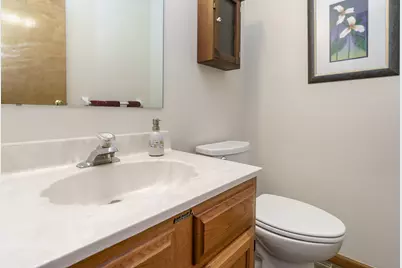 200 Glenhurst Court, Columbus, OH 43230 - Photo 9