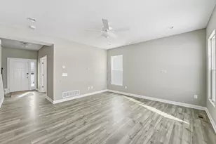 996 Heimat Haus Dr, Grove City, OH 43123 - Photo 7