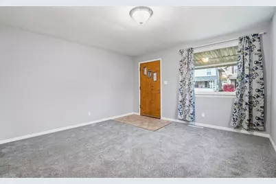 255 E Woodrow Avenue, Columbus, OH 43207 - Photo 9