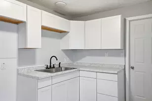 255 E Woodrow Ave, Columbus, OH 43207 - Photo 13