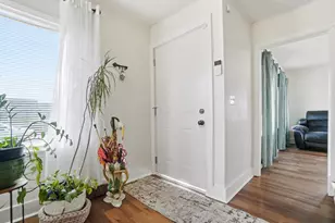 2159 Homestead Dr, Columbus, OH 43211 - Photo 9