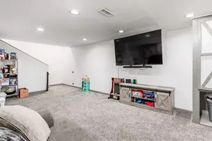 8830 Hubbard Dr N, Galloway, OH 43119 - Photo 37