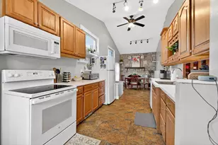 17 E Oak St, Canal Winchester, OH 43110 - Photo 29