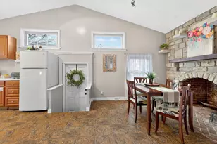 17 E Oak St, Canal Winchester, OH 43110 - Photo 23