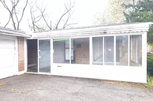 1564 Smith Rd, Columbus, OH 43207 - Photo 3