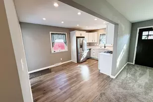 2269 Emerald Dr, Akron, OH 44312 - Photo 9