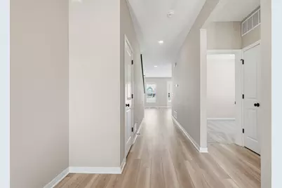 282 Olympic Loop, Commercial Point, OH 43116 - Photo 3