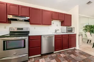 6755 Meadow Creek Dr, Columbus, OH 43235 - Photo 3