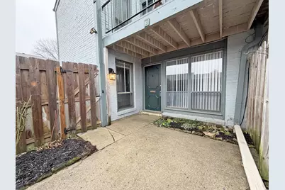 4710 Charecote Lane #D, Columbus, OH 43220 - Photo 3