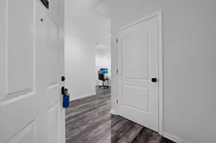 1925 Fortstone Ln, Columbus, OH 43228 - Photo 19