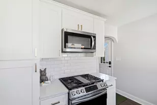 238 W Henderson Rd, Columbus, OH 43214 - Photo 7