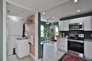 925 Blenheim Rd, Columbus, OH 43224 - Photo 17