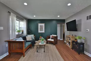 925 Blenheim Rd, Columbus, OH 43224 - Photo 7