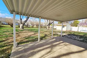 667 Waverly Ave, Washington Court House, OH 43160 - Photo 7