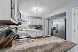 2424 Mills Fall Dr, Hilliard, OH 43026 - Photo 9