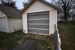 236 N 10th St, Newark, OH 43055 - Photo 27