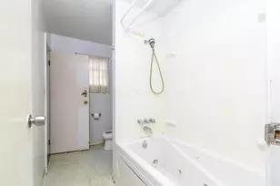 5548 Roche Dr, Columbus, OH 43229 - Photo 11