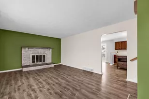 4877 Hayes Rd, Groveport, OH 43125 - Photo 3