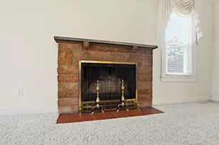 555 E Weber Rd, Columbus, OH 43202 - Photo 7