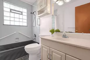 2877 Astor Ave, Columbus, OH 43209 - Photo 11