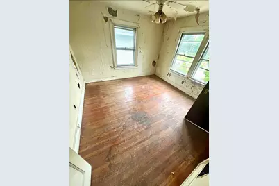 2230 Cleveland Avenue, Columbus, OH 43211 - Photo 11