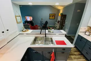 4353 Parkway Centre Dr, Grove City, OH 43123 - Photo 9