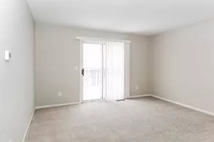 2980 Blue Moon Dr, Columbus, OH 43232 - Photo 3